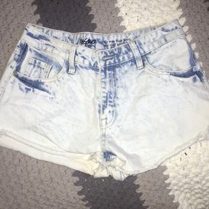 Light wash shorts